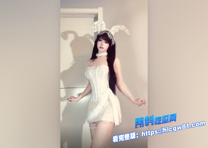 抖音百万粉擦边女网红九毛不帅脚踩两条船被现男友发现大冤种直接爆料骚货性爱视频露脸实锤大批金主粉丝跑路血亏 图3 抖音百万粉擦边女网红九毛不帅脚踩两条船被现男友发现大冤种直接爆料骚货性爱视频露脸实锤大批金主粉丝跑路血亏 图3