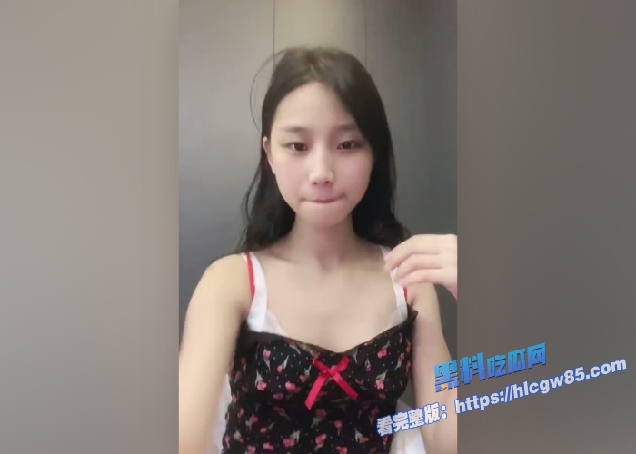 极品嫩妹是雪儿吖与男友直播大秀流出 4