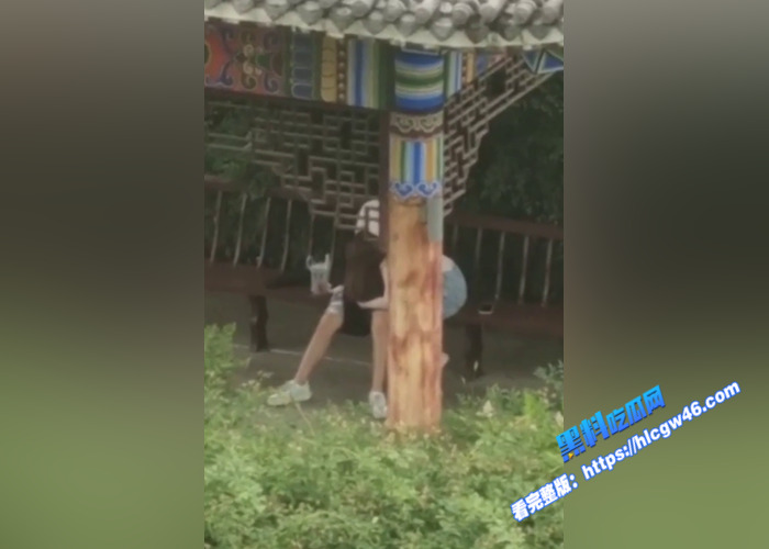 陕西理工大学 小情侣凉亭下户外激战 女生埋头口交 被吃瓜路人完整拍下 视频全网疯传10 陕西理工大学 小情侣凉亭下户外激战 女生埋头口交 被吃瓜路人完整拍下 视频全网疯传10