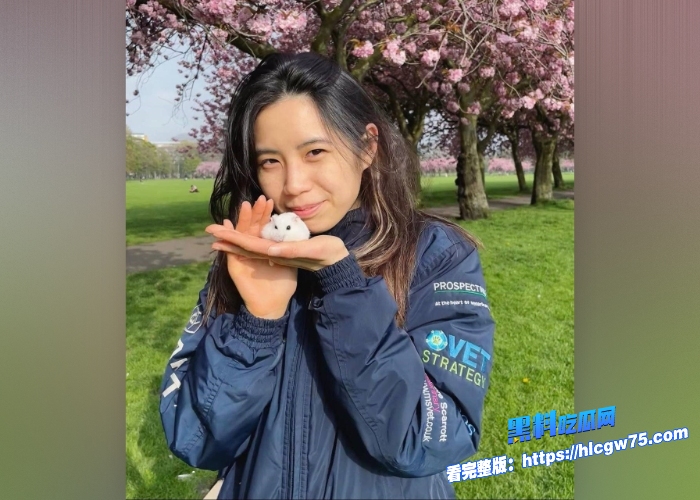 清纯可爱大一台妹跟大陆网恋男友视频通话洗澡视频流出身材还可以现在被曝光面临退学 7