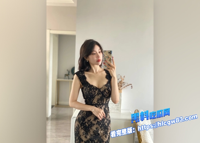 丰满熟女身材丰腴前凸后翘胸大屁股肥高抬双腿等候鸡巴揉虐操逼技术超猛一般人满足不了9