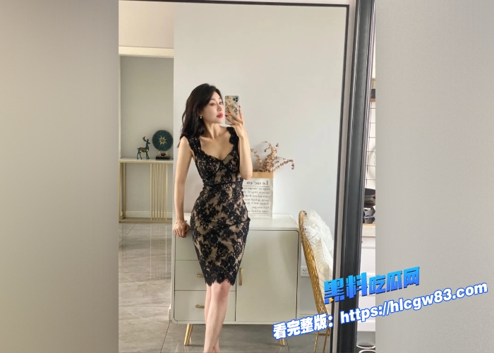 丰满熟女身材丰腴前凸后翘胸大屁股肥高抬双腿等候鸡巴揉虐操逼技术超猛一般人满足不了12
