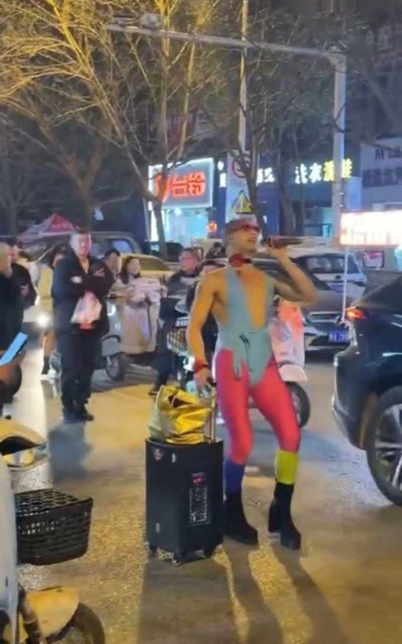 长沙网红街新顶流诞生！路人直接看懵
