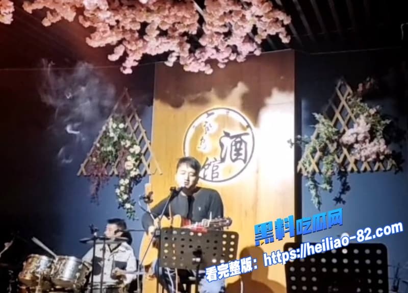 女子实名举报民谣网红歌手咆哮的老赵赵军隐瞒已婚身份大肆欺骗感情骗炮7 女子实名举报民谣网红歌手咆哮的老赵赵军隐瞒已婚身份大肆欺骗感情骗炮7