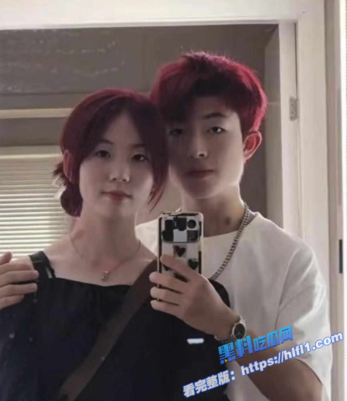 长沙某学校 学生情侣校园角落当众口交 被同学偷拍曝光流出！