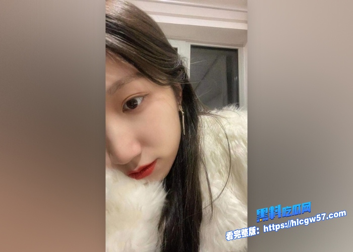 音乐学院声乐系系花拜金女婊被富二代男友强行拍摄记录性爱视频被逼叫爸爸边干边扇玉臀活脱脱一条母狗 图1