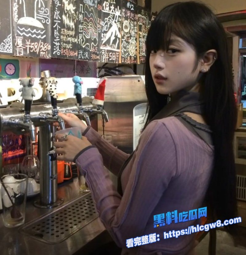 纹身妹穿水手服黄播被四眼小伙暴力猛操四小时狂抽嫩穴浪叫射满我骚逼2 纹身妹穿水手服黄播被四眼小伙暴力猛操四小时狂抽嫩穴浪叫射满我骚逼2