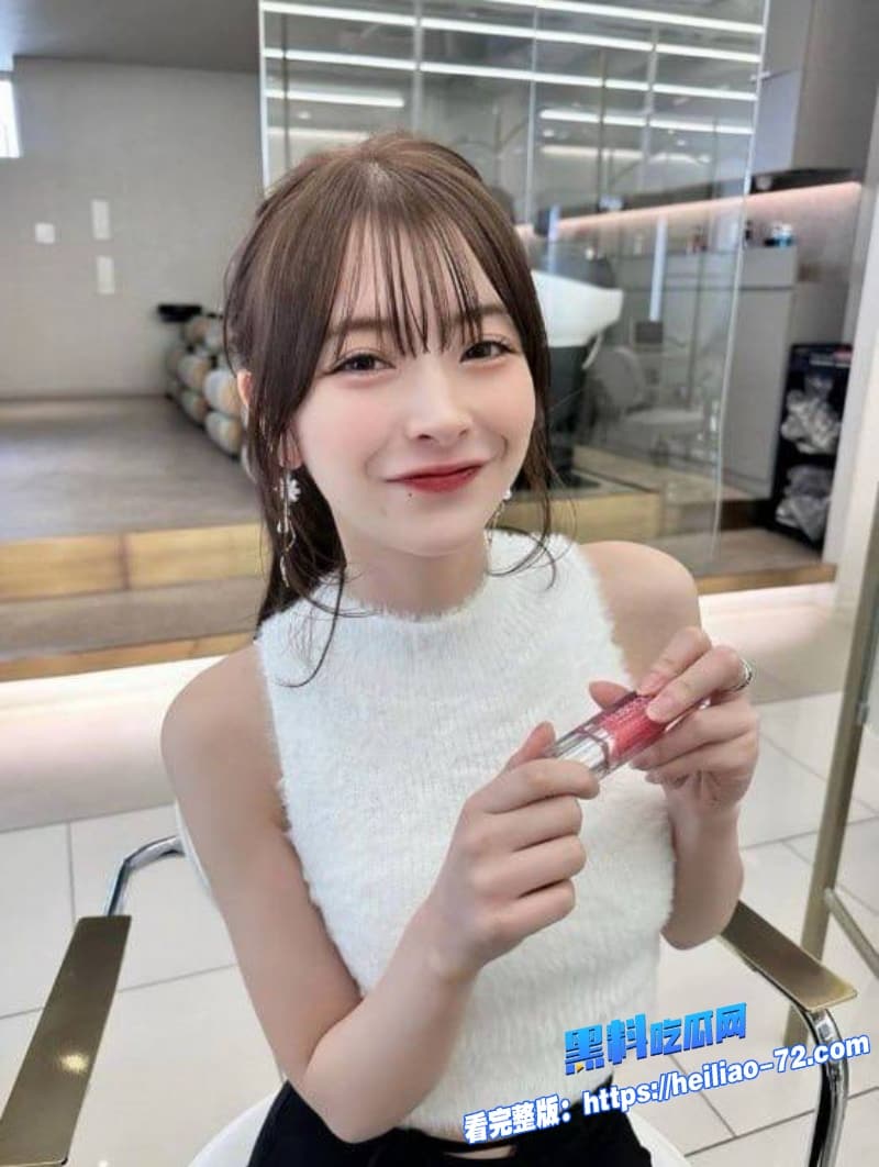 日本高颜值美少女木村叶月私拍视频流出红情趣内衣对镜自拍大胆叉腿露白虎嫩穴太勾人了10
