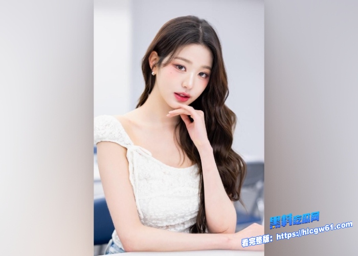 韩国顶流女团成员张元英04年的元气满满拥有一对超长美腿和天使脸庞被地中海大爷抱起脚丫狂啃爆插粉嫩蜜穴 图3