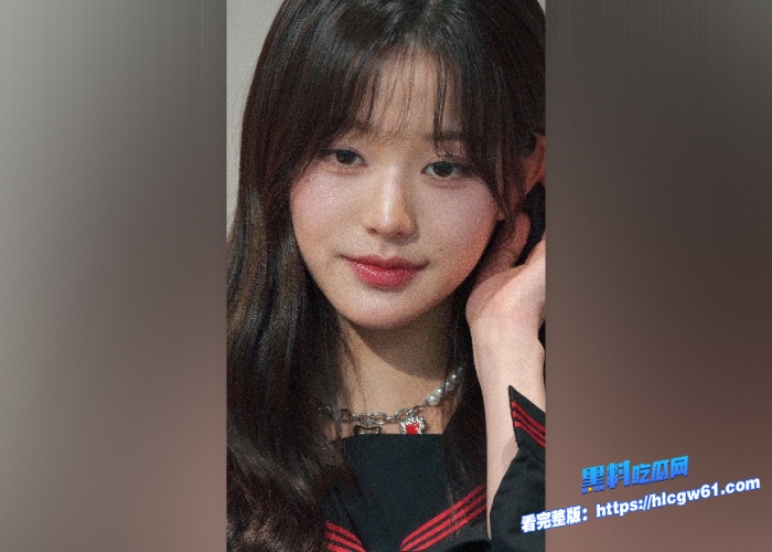 韩国顶流女团成员张元英04年的元气满满拥有一对超长美腿和天使脸庞被地中海大爷抱起脚丫狂啃爆插粉嫩蜜穴 图1