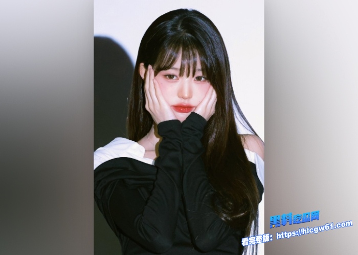 韩国顶流女团成员张元英04年的元气满满拥有一对超长美腿和天使脸庞被地中海大爷抱起脚丫狂啃爆插粉嫩蜜穴 图4