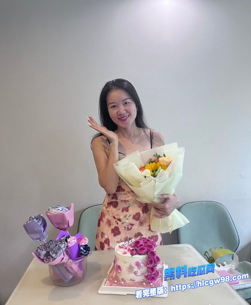 重庆丰都医院临聘人员王丽与老公常年异地性欲旺盛的她多次约炮 1 重庆丰都医院临聘人员王丽与老公常年异地性欲旺盛的她多次约炮 1