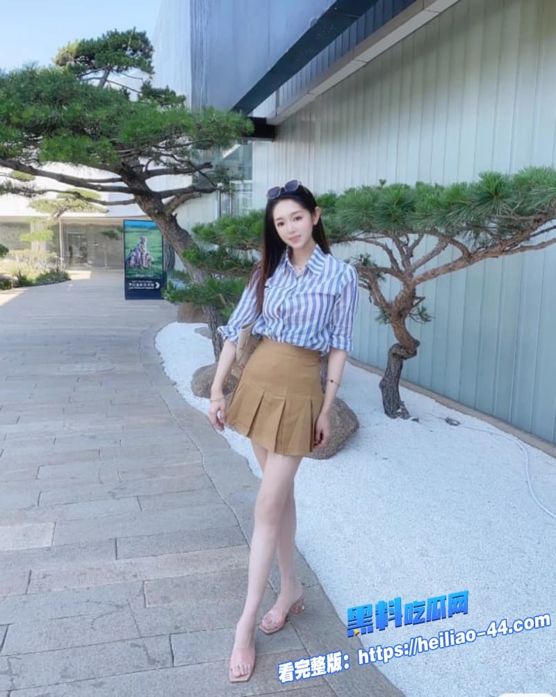 高颜值眼镜御姐与炮友约炮视频流出全程露脸黑丝配一线天嫩逼网友直呼受不了5