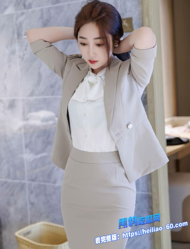 秘书制服姐姐黑丝短裙白衬衫骚气满满的OL装扮3 秘书制服姐姐黑丝短裙白衬衫骚气满满的OL装扮3