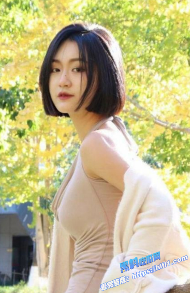 网上约的拍私照的客户 还是个会跳舞的妹子 到酒店拍照 拍着拍着就直接操上了图4 网上约的拍私照的客户 还是个会跳舞的妹子 到酒店拍照 拍着拍着就直接操上了图4