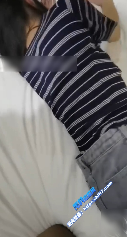 真实兄妹乱伦！灌醉03年妹妹强干她 舔她下身舔到她哭 最后射在她臀上 爽到腿软！ 图4