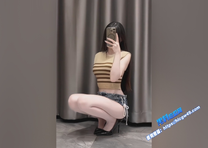 抖音魅魔纹擦边女神PAL定制福利私拍道具蹂躏蜜穴尽显淫骚本性 图8WH700x500px 抖音魅魔纹擦边女神PAL定制福利私拍道具蹂躏蜜穴尽显淫骚本性 图8WH700x500px
