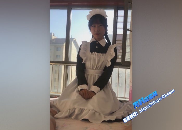 18岁素人小萝莉化身女仆来服侍主人乖巧的跪在主人的肉棒前一浅一深地用口舌将主人地肉棒舔到硬邦邦 图1WH700x500px 18岁素人小萝莉化身女仆来服侍主人乖巧的跪在主人的肉棒前一浅一深地用口舌将主人地肉棒舔到硬邦邦 图1WH700x500px