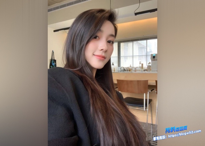 上海私企女高管，独守空房难耐勾搭公司实习生做爱上海私企女高管，独守空房难耐勾搭公司实习生做爱，被完整偷拍视频流出上海私企女高管，独守空房难耐勾搭公司实习生做爱，被完整偷拍视频流出，人前上司，人后母狗强烈反差图4.jpg