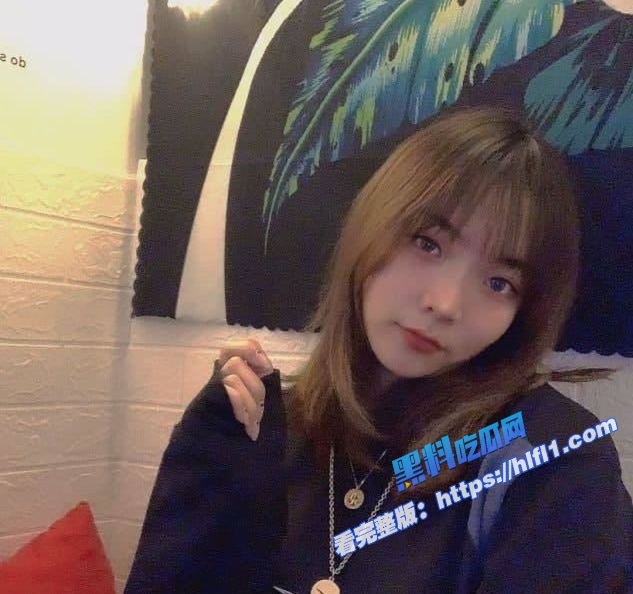 台湾海洋大学 情侣自拍泄密 台妹吃鸡吧的样子好反差呀 叫床也很嗲 听起来软绵绵的！5