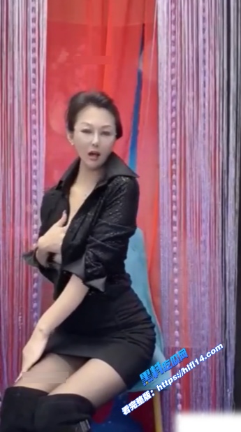 熟女老师黑丝自慰 假阳具插入自慰高潮湮叫 小宇同学快来帮帮老师吧 图2