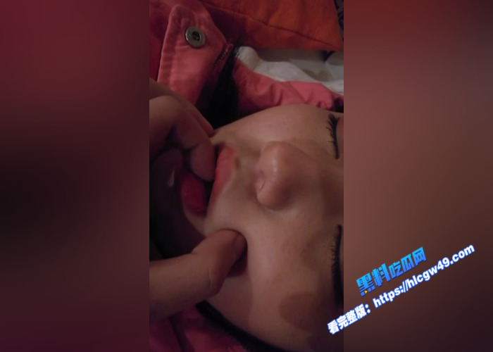 瓜友投稿！同学聚会拿下微醺极品校花女同学 看着校花熟睡的小脸 忍不住把鸡儿塞进去 射她嘴里7