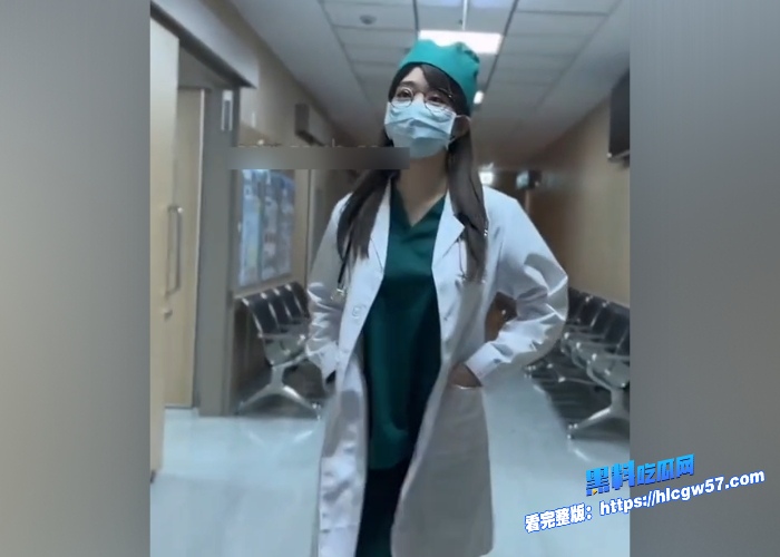 台湾美臀天后Ellie最新作品男生打球伤到蛋蛋女医生提议将精囊清空减缓睾丸压迫感 图1 台湾美臀天后Ellie最新作品男生打球伤到蛋蛋女医生提议将精囊清空减缓睾丸压迫感 图1
