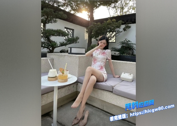 极品性感人妻家里无能丈夫无法满足自己性欲长期约炮同城猛男视频曝光边含肉棒边接老公电话超刺激7