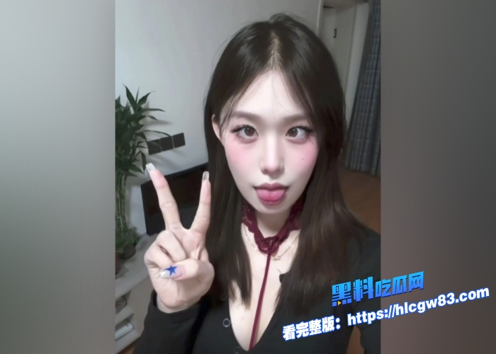 极品甜妹福利姬 林骆熙 大尺度定制视频流出 扭臀晃腰裸舞诱惑 骚穴自慰淫语挑逗性爱最佳炮架1