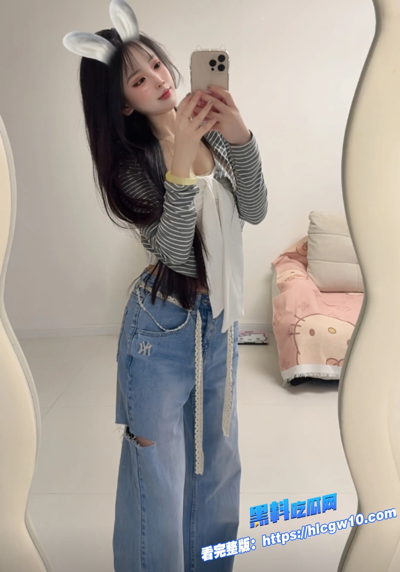 抖音热搜爆款emo的婷婷约炮被偷拍私密视频朋友发现纯欲少女瞬间崩人设3