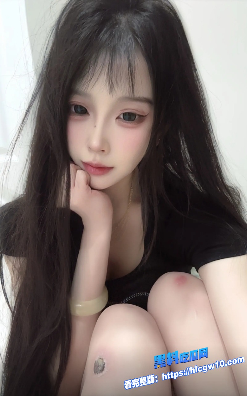 抖音热搜爆款emo的婷婷约炮被偷拍私密视频朋友发现纯欲少女瞬间崩人设4
