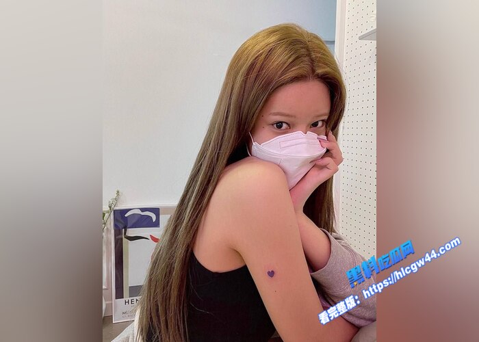 韩国推特高颜值妹子 大尺度福利合集 巨乳肥臀极品身材 镜头前揉奶自拍4
