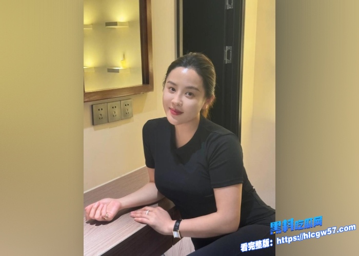 贵气御姐少妇身材真丝镂空睡衣骚气逼人 寂寞难耐与情人在家磕炮性爱视频流出 无套内射高潮迭起  1