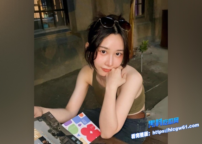 台北10万粉丝警花曾羽榛和男朋友打炮被偷拍录制视频泄露现在到处流传极致的反差极致的骚 图4 台北10万粉丝警花曾羽榛和男朋友打炮被偷拍录制视频泄露现在到处流传极致的反差极致的骚 图4