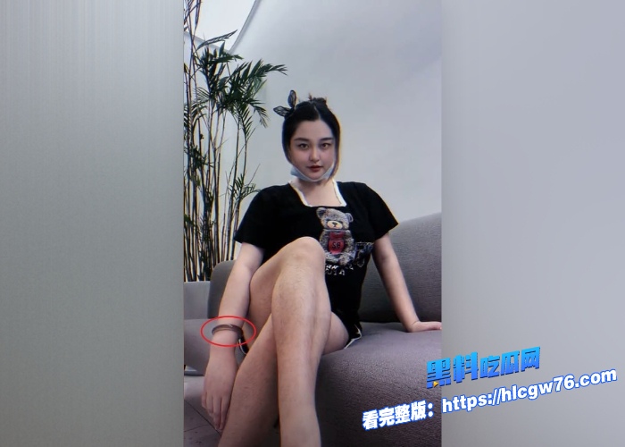抖音20W粉巨乳少妇网红好小狗线下和金主私会性爱视频曝光波涛汹涌能直接把人闷死全程骚叫震天响 图9