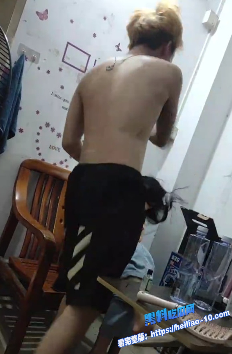 国服玄策捉奸精神小妹出轨后回到家中又将她暴打一顿加收拾的服服帖帖2W800px