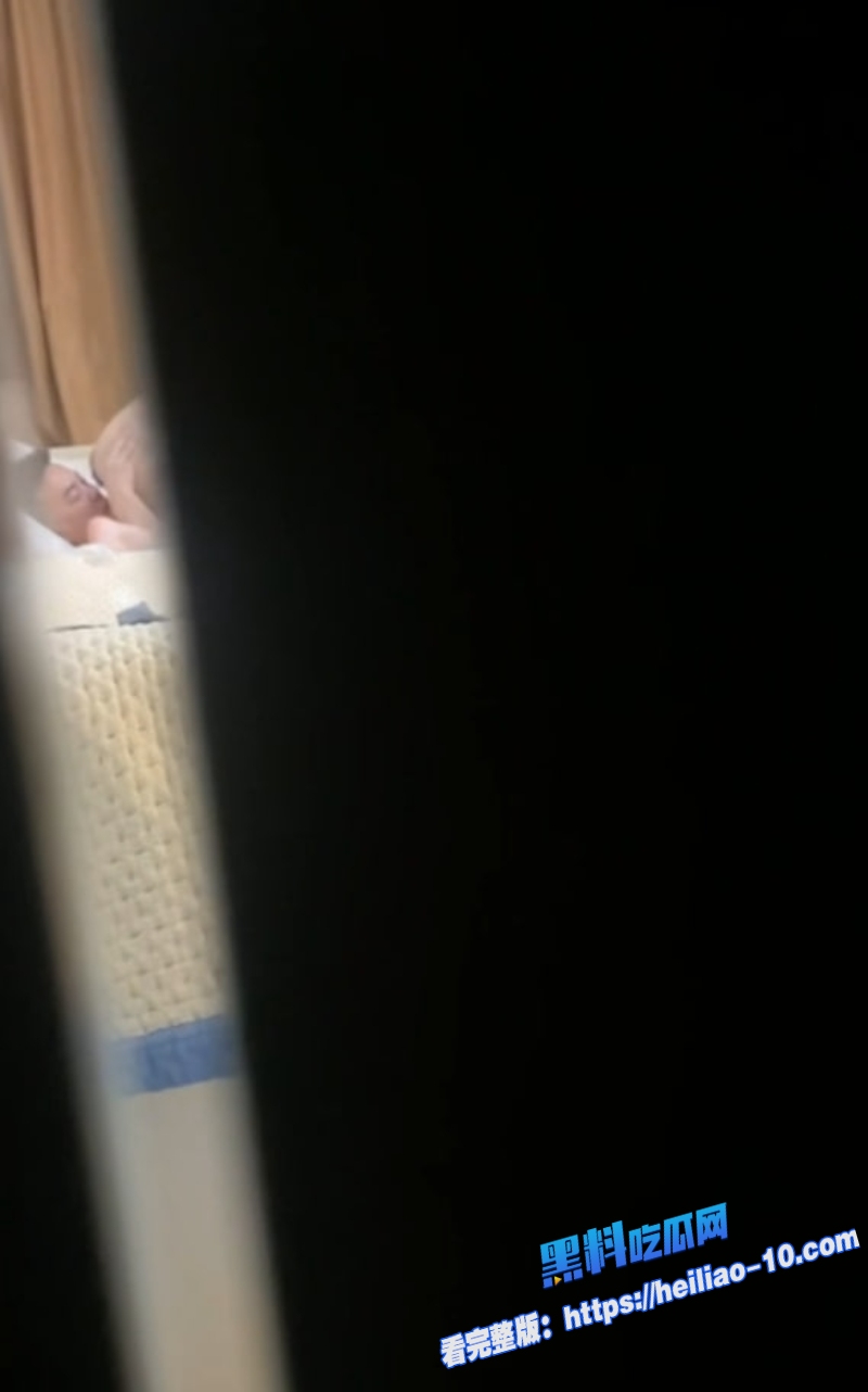 国服玄策捉奸精神小妹出轨后回到家中又将她暴打一顿加收拾的服服帖帖8W800px