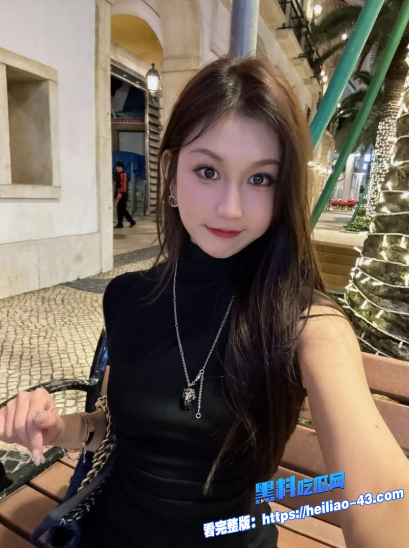 高颜值极品母狗与金主私密视频流出身穿黑丝足交肉棒巨屌各种姿势疯狂抽插白虎嫩穴1 高颜值极品母狗与金主私密视频流出身穿黑丝足交肉棒巨屌各种姿势疯狂抽插白虎嫩穴1
