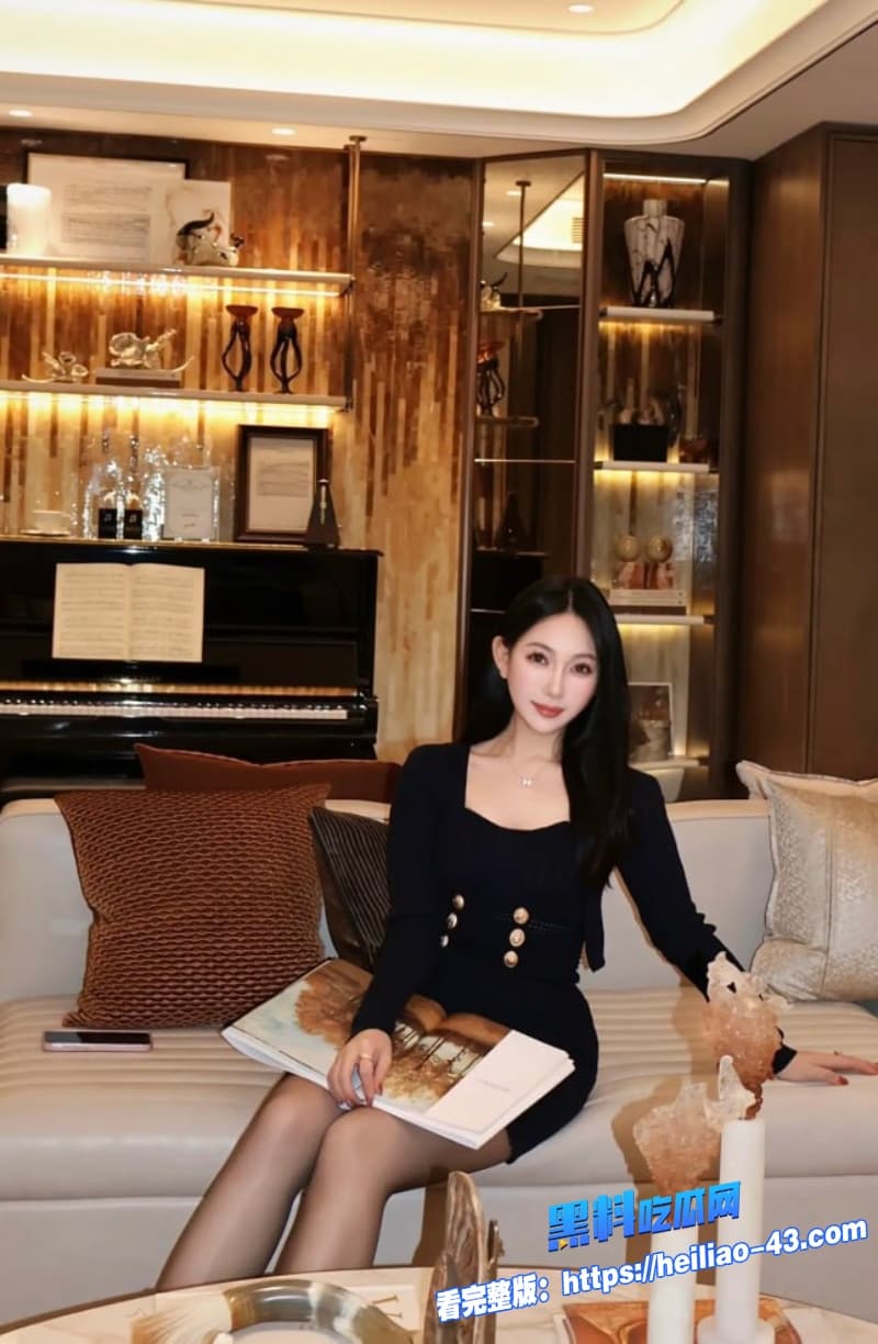 真实叔嫂乱伦趁大哥不在小叔子偷偷与大嫂偷情母狗身穿开裆黑丝被无套操的直接高潮6
