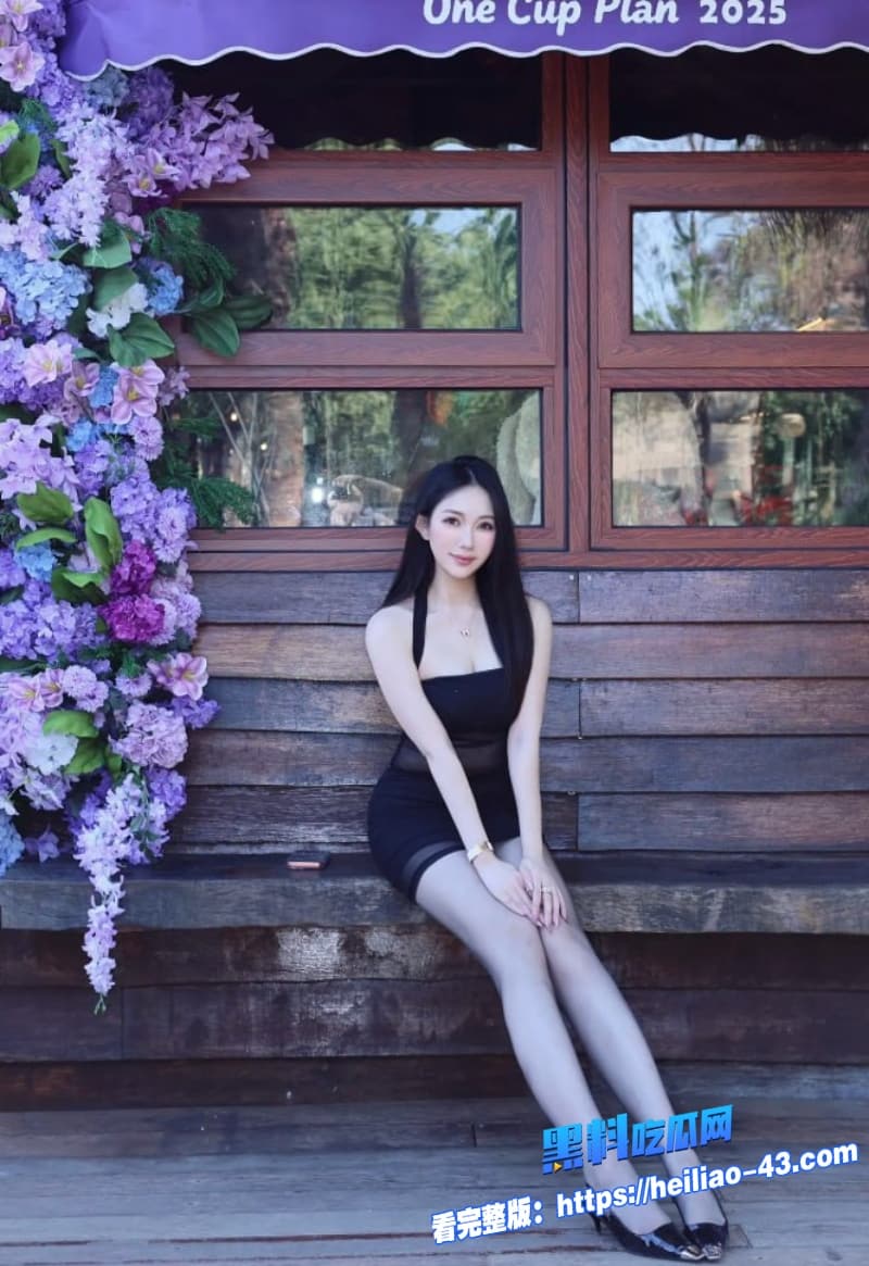 真实叔嫂乱伦趁大哥不在小叔子偷偷与大嫂偷情母狗身穿开裆黑丝被无套操的直接高潮7