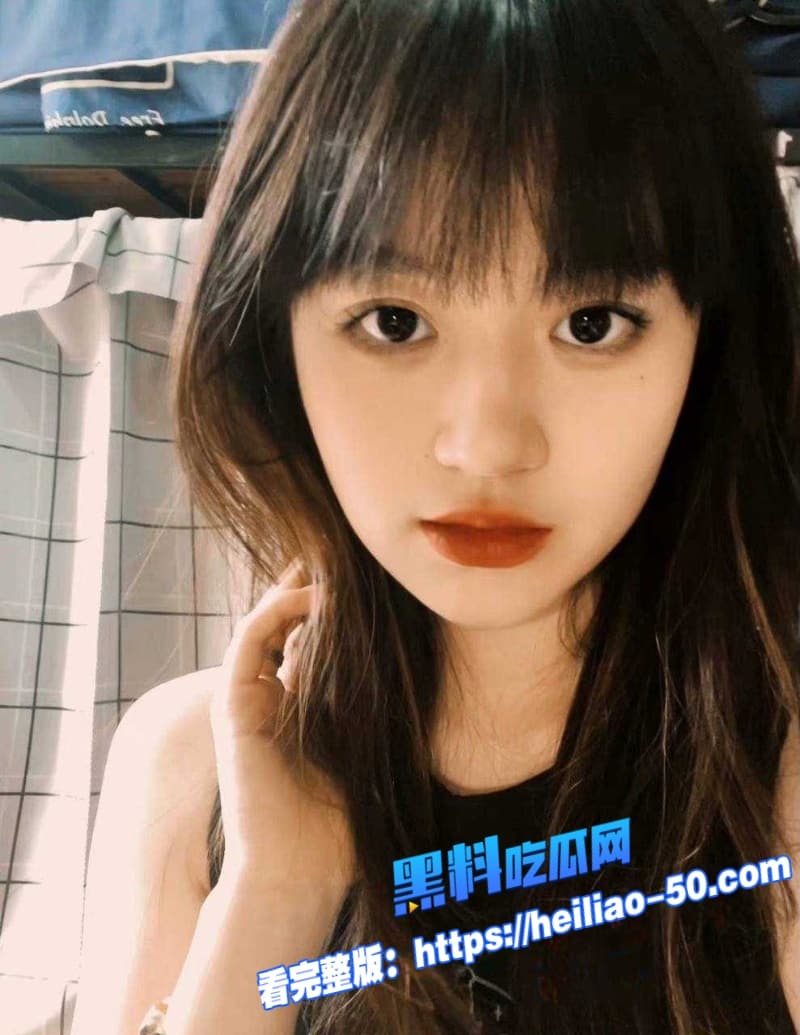 湖南大学生刘敏华与男友日常性爱视频流出露脸舔屌表面清纯床上反差小母狗 10 湖南大学生刘敏华与男友日常性爱视频流出露脸舔屌表面清纯床上反差小母狗 10