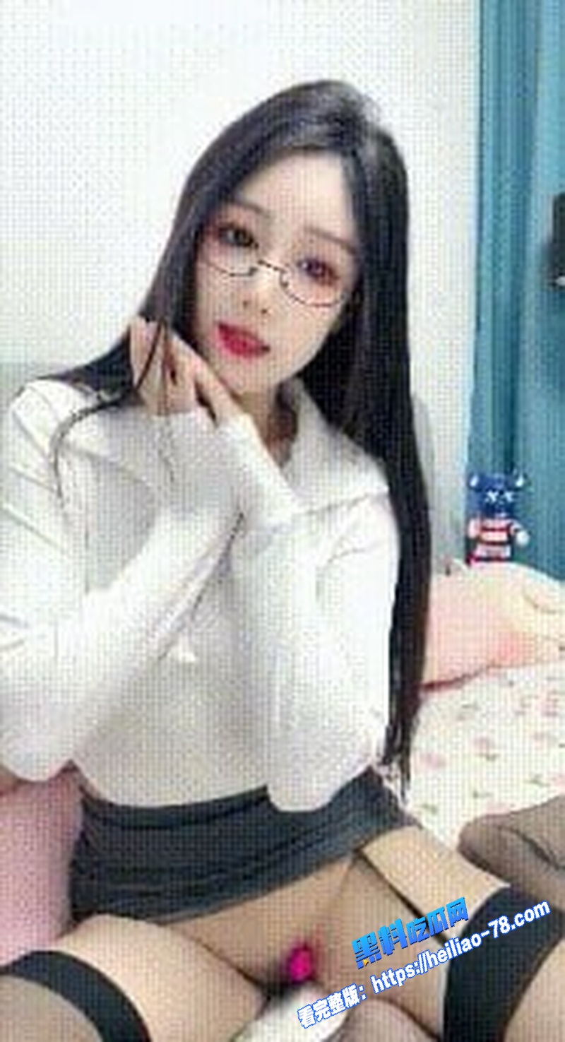 东北甜妹 可可甜心 极品身材魔鬼线条 穿丝袜跳蛋自慰足交 被单男狂干粉嫩骚穴图9