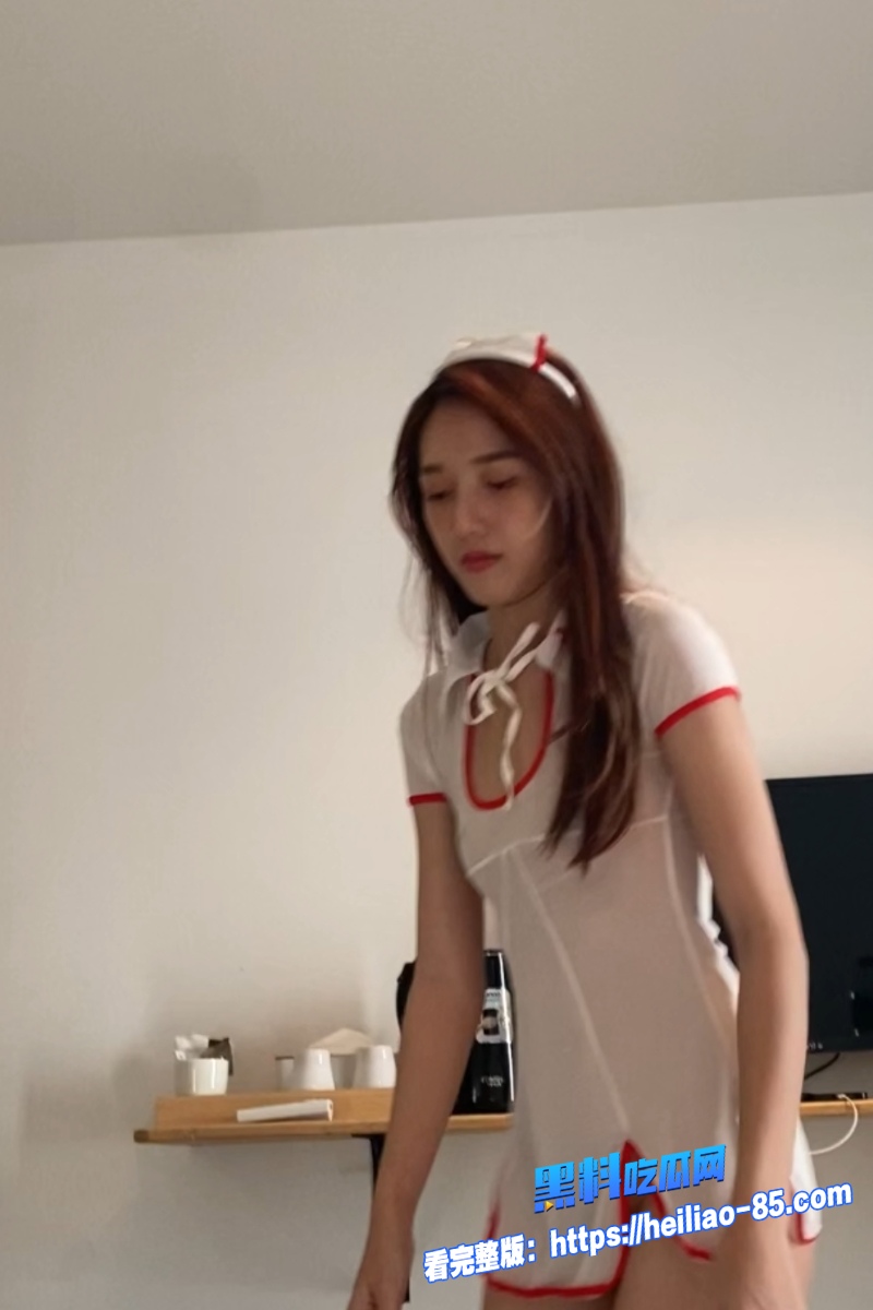 OnlyFans反差网红 ndream 福利视频流出 全程露脸深喉巨屌后主动骑乘狂摇到高潮!1 OnlyFans反差网红 ndream 福利视频流出 全程露脸深喉巨屌后主动骑乘狂摇到高潮!1