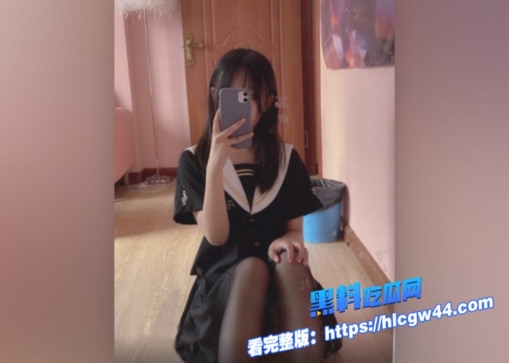 高颜值反差大学生各种自拍发给男友结果被男友曝光了表面清纯可爱实则别调教成母狗了 2 高颜值反差大学生各种自拍发给男友结果被男友曝光了表面清纯可爱实则别调教成母狗了 2