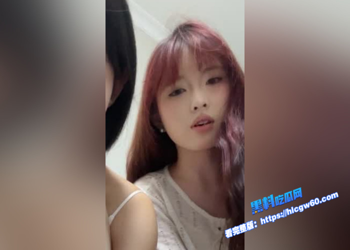 玩物直播清纯人气女王 婉晴大大,付费直播回放,与闺蜜第一视角绝美玉足言语羞辱屏幕前的你4 玩物直播清纯人气女王 婉晴大大,付费直播回放,与闺蜜第一视角绝美玉足言语羞辱屏幕前的你4