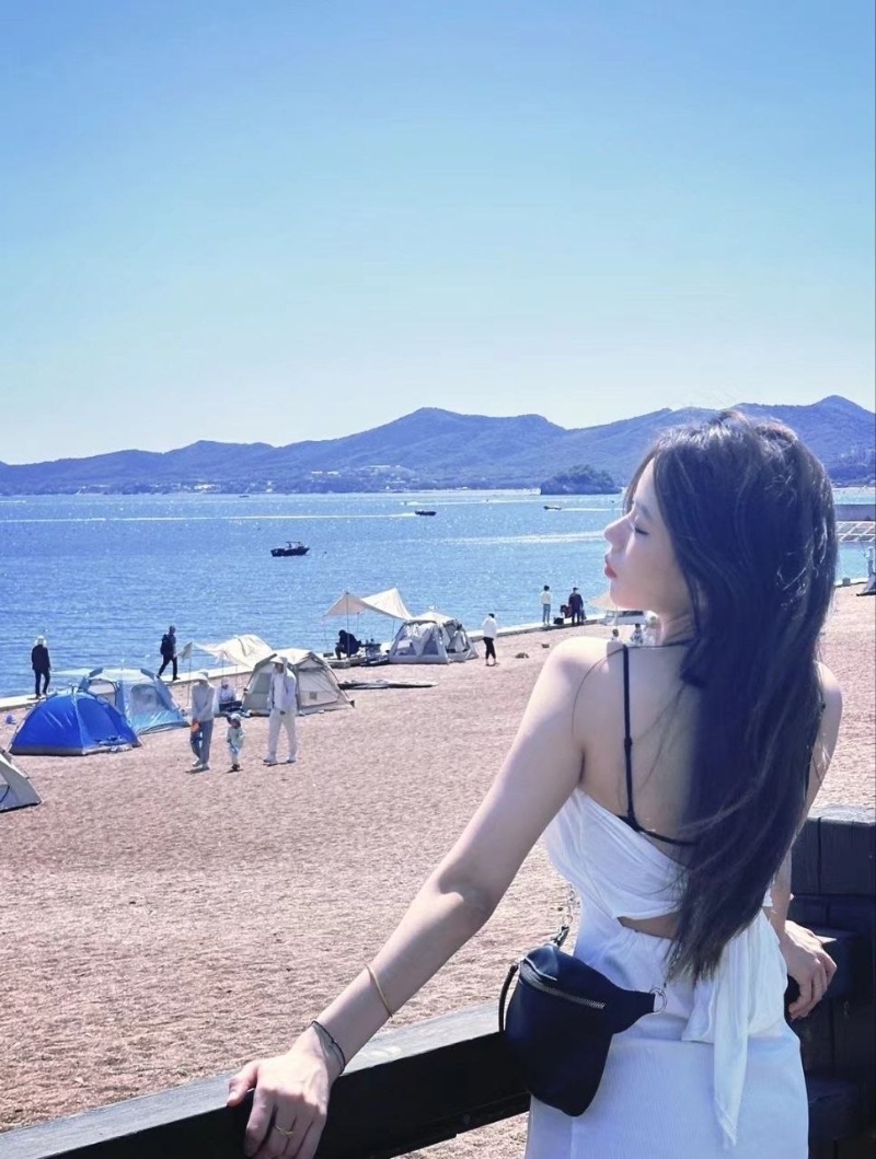 浙江颜值大屁股女友肖雅沁4