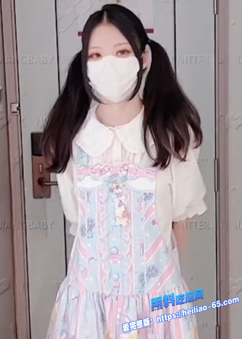 溏心Vlog清纯双马尾米娜学姐试玩具被大叔骗后入白丝穴到腿软叫不停2