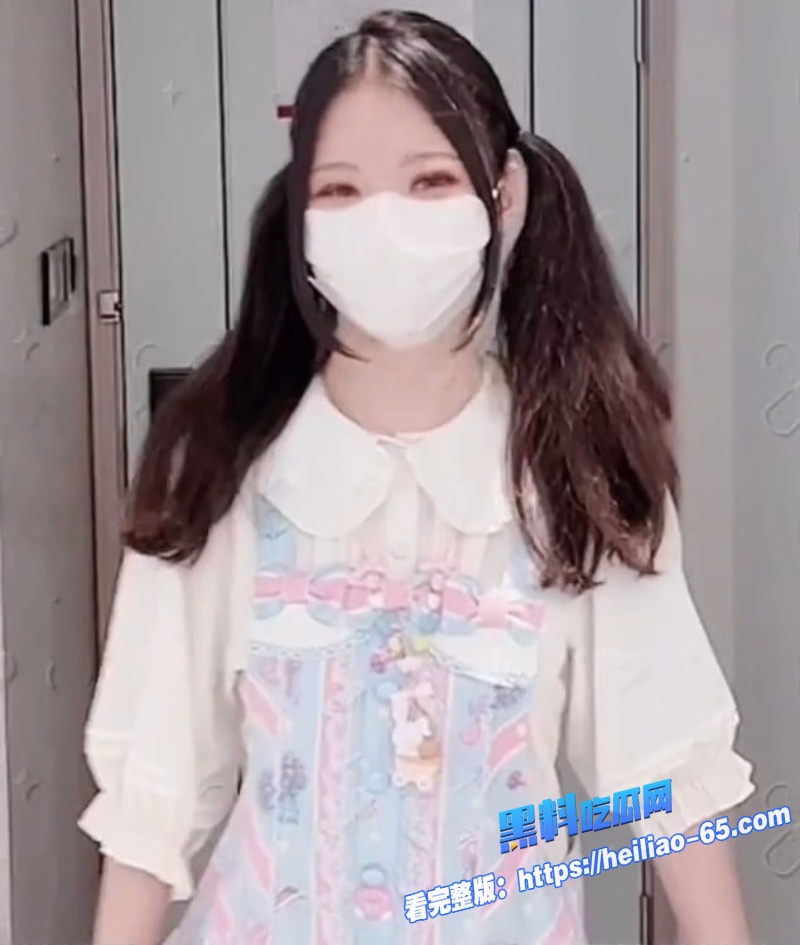 溏心Vlog清纯双马尾米娜学姐试玩具被大叔骗后入白丝穴到腿软叫不停5