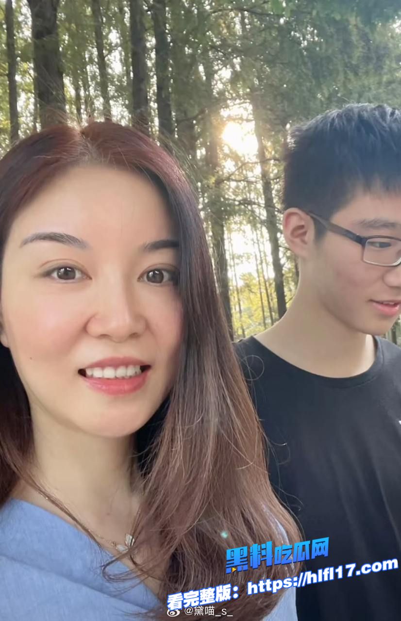 母子乱伦？单亲妈妈为了缓解儿子高考压力 竟然在客厅行禁忌之爱！图7