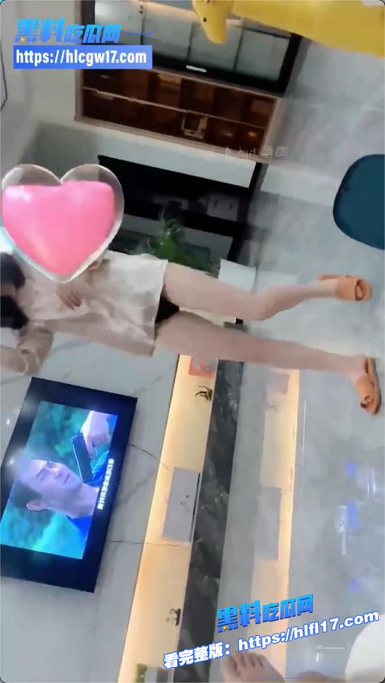 母子乱伦？单亲妈妈为了缓解儿子高考压力 竟然在客厅行禁忌之爱！图10